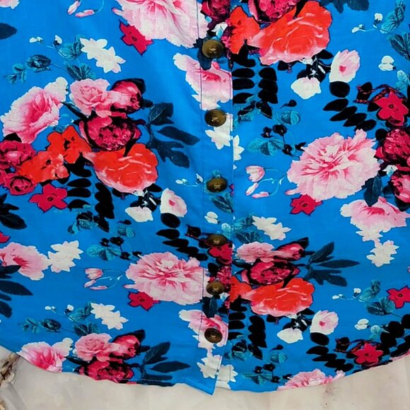 Torrid Women's M/L (10) Floral Blue Pink Button Front Flutter Sleeve Blouse Top - Picture 3 of 7